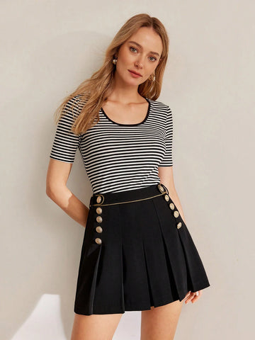 MOTF PREMIUM CONTRAST PIPING BUTTON DECOR PLEATED SKIRT