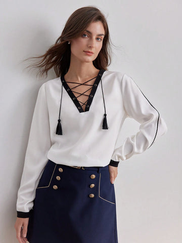 MOTF PREMIUM CONTRAST PIPING TASSEL LACE UP V-NECK BLOUSE