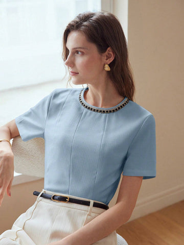 MOTF PREMIUM CONTRAST TAPE KEYHOLE BACK BLOUSE