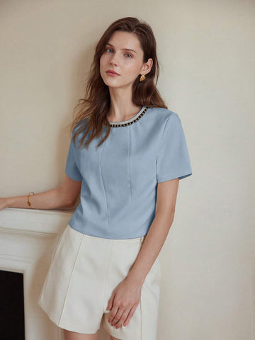 MOTF PREMIUM CONTRAST TAPE KEYHOLE BACK BLOUSE