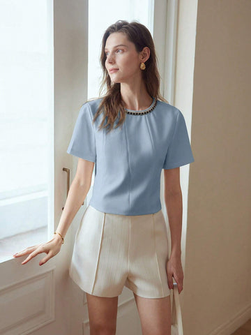 MOTF PREMIUM CONTRAST TAPE KEYHOLE BACK BLOUSE