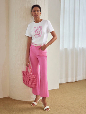 MOTF PREMIUM EMBROIDERY FLORAL AND LETTER PATTERN TEE