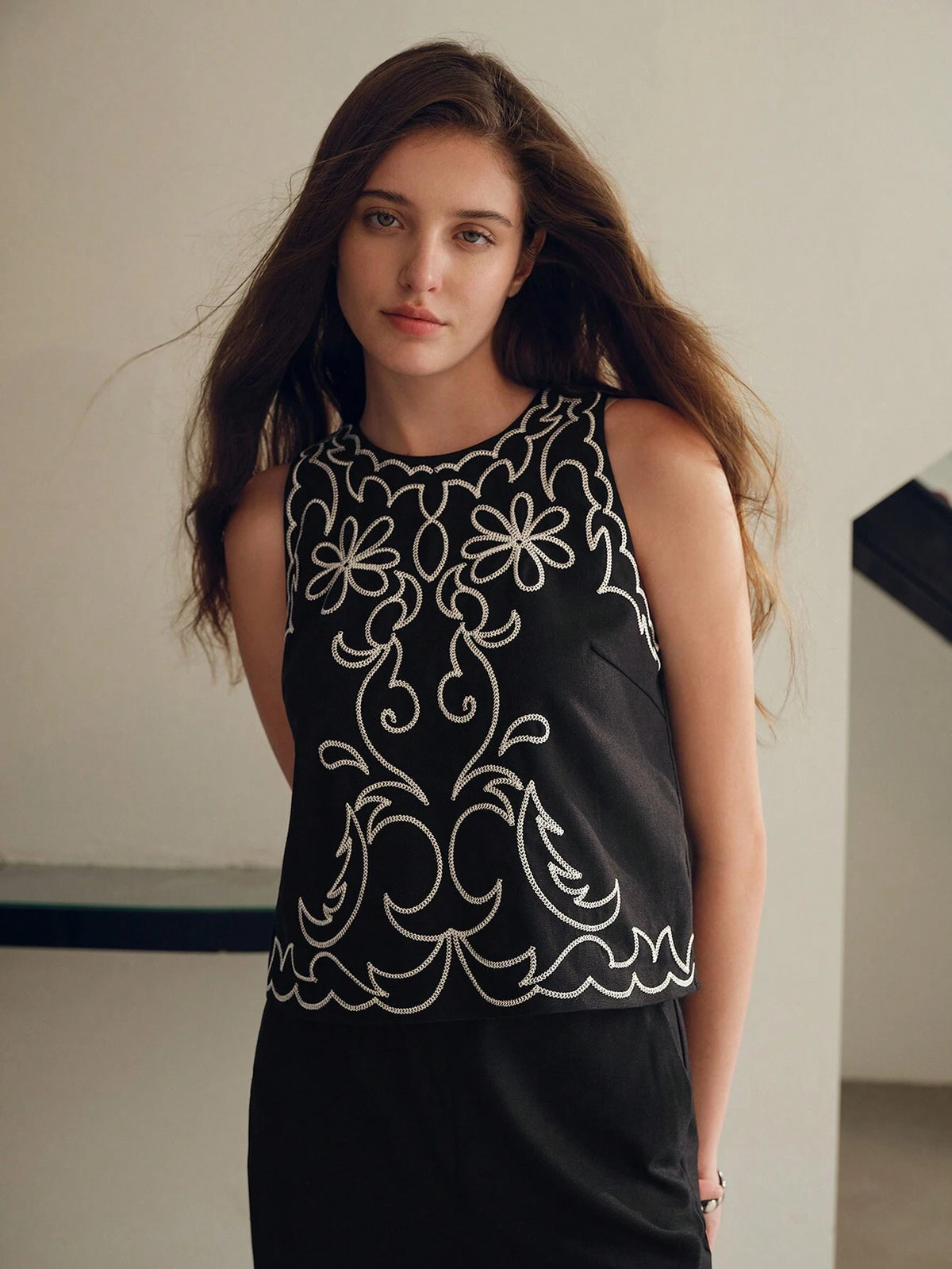 MOTF PREMIUM FLORAL EMBROIDERY SLEEVELESS BLOUSE