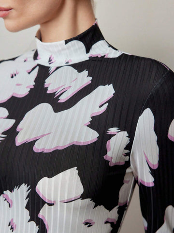 MOTF PREMIUM FLORAL PRINT MOCK NECK BELL SLEEVE TEE