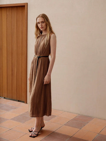 MOTF PREMIUM FOLD PLEATED SLEEVELESS DRESS