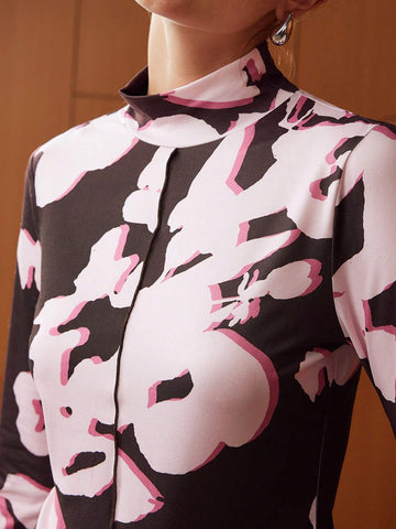 MOTF PREMIUM FRONT SEAM MOCK-NECK T-SHIRT