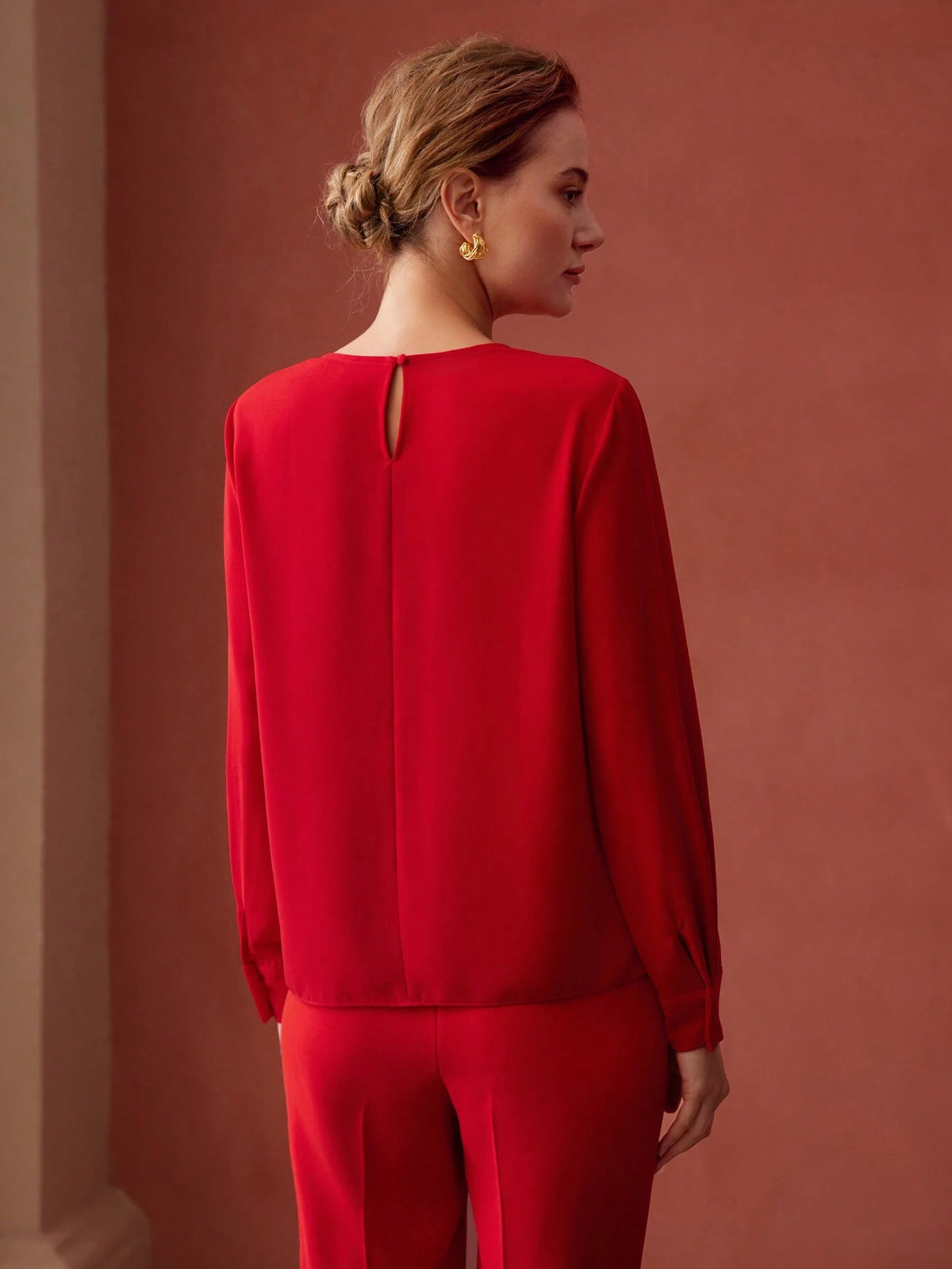 MOTF PREMIUM PEARL BUTTON BLOUSE