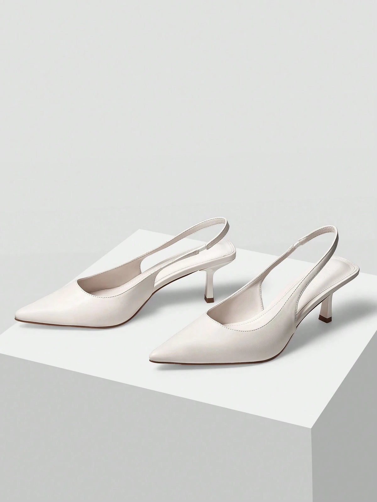 POINTED-TOE SIMPLE DAILY COMMUTE WOMEN HIGH-HEELED SHOES,
