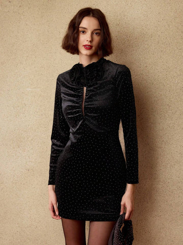 MOTF PREMIUM VELVET RHINESTONE KEYHOLE NECK STEREO FLOWER DETAIL SHORT DRESS