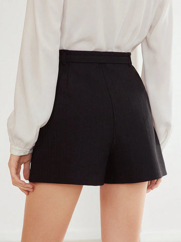 MOTF PREMIUM WOVEN WOMEN'S SOLID SEAM FRONT SHORTS