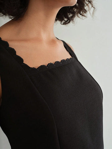 MOTF STUDIO SOLID SCALLOP EDGE SQUARE NECK SLEEVELESS BLOUSE