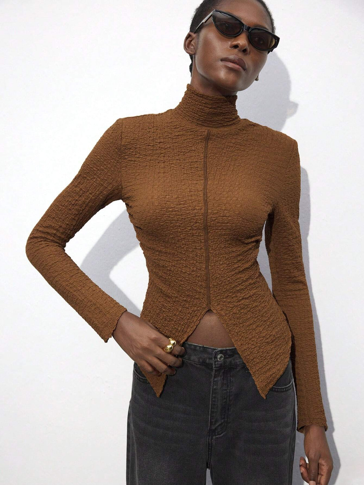 Women's Brown High Neck Fitted Hem Top, Versatile All-Match Pullover For Autumn And Winter, Modern And Comfortable