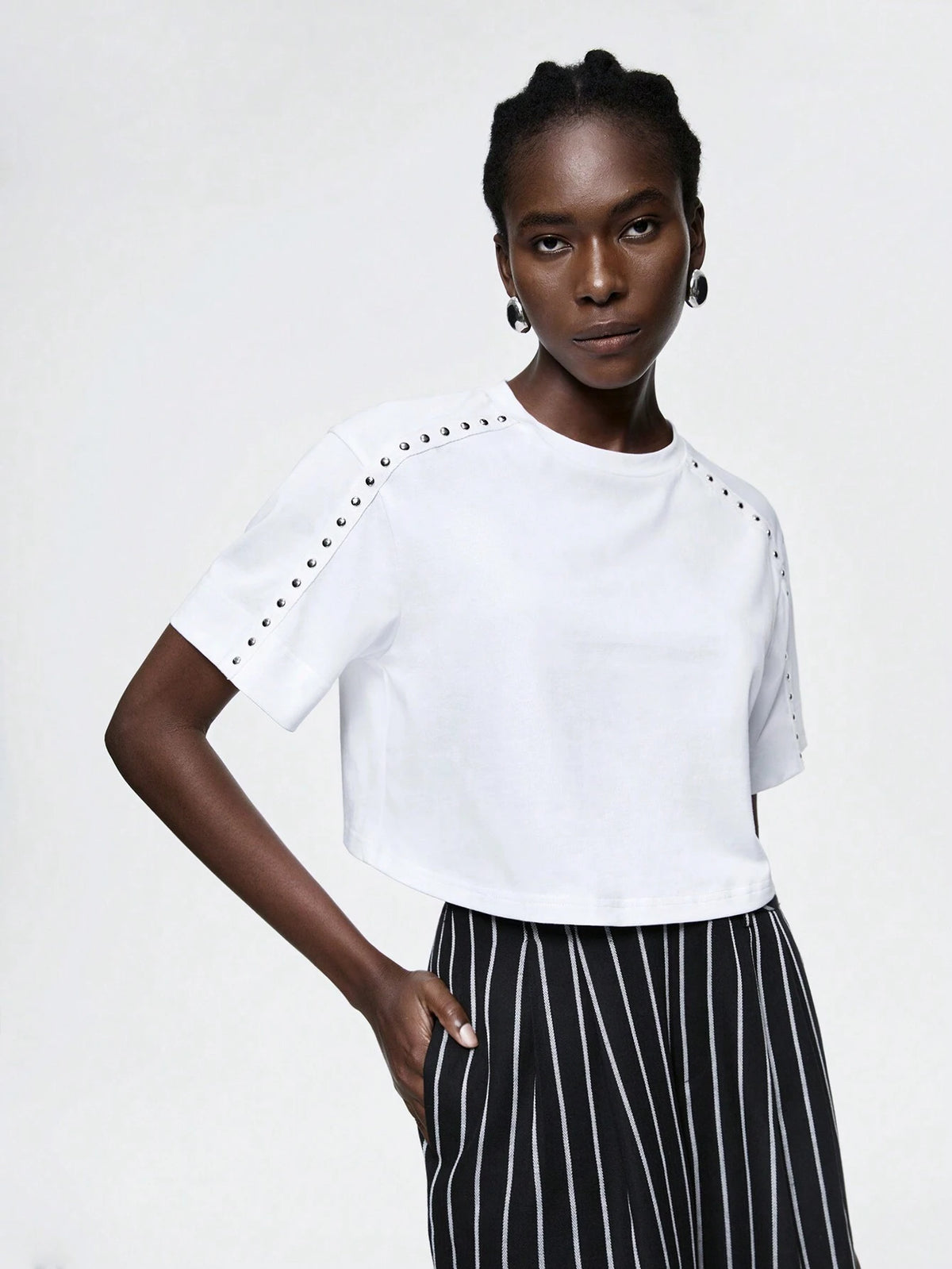 Women's Crop Top With Beaded Decoration