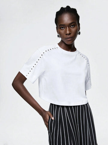 Women's Crop Top With Beaded Decoration