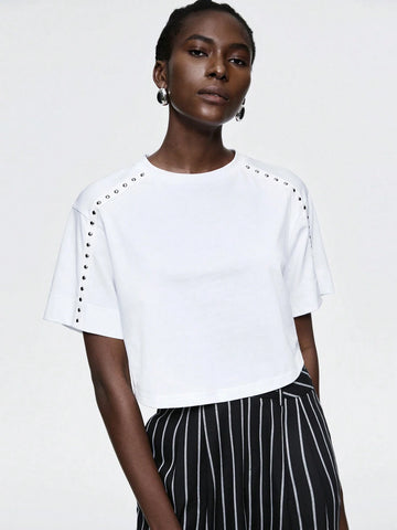 Women's Crop Top With Beaded Decoration