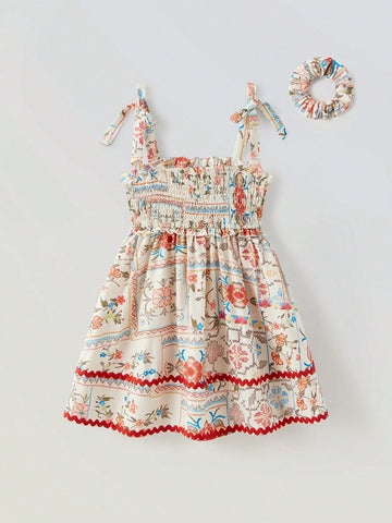 Young Girl Oversized Casual Ditsy Floral Dress