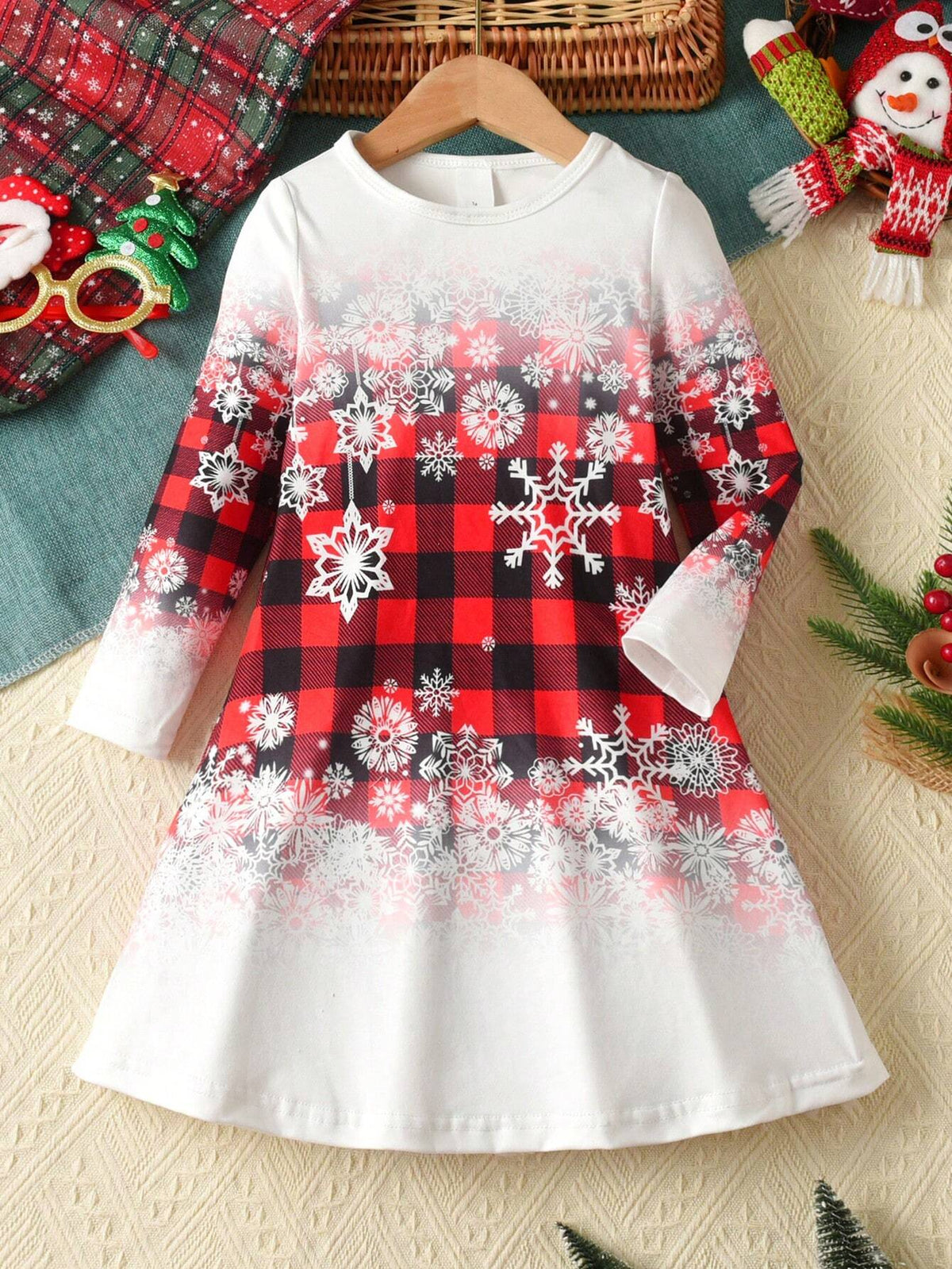 Matching Mom-And-Daughter Long Sleeve Fit-And-Flare Mini Christmas Dress With Plaid, Ombre Snowflake Pattern, Round Neck
