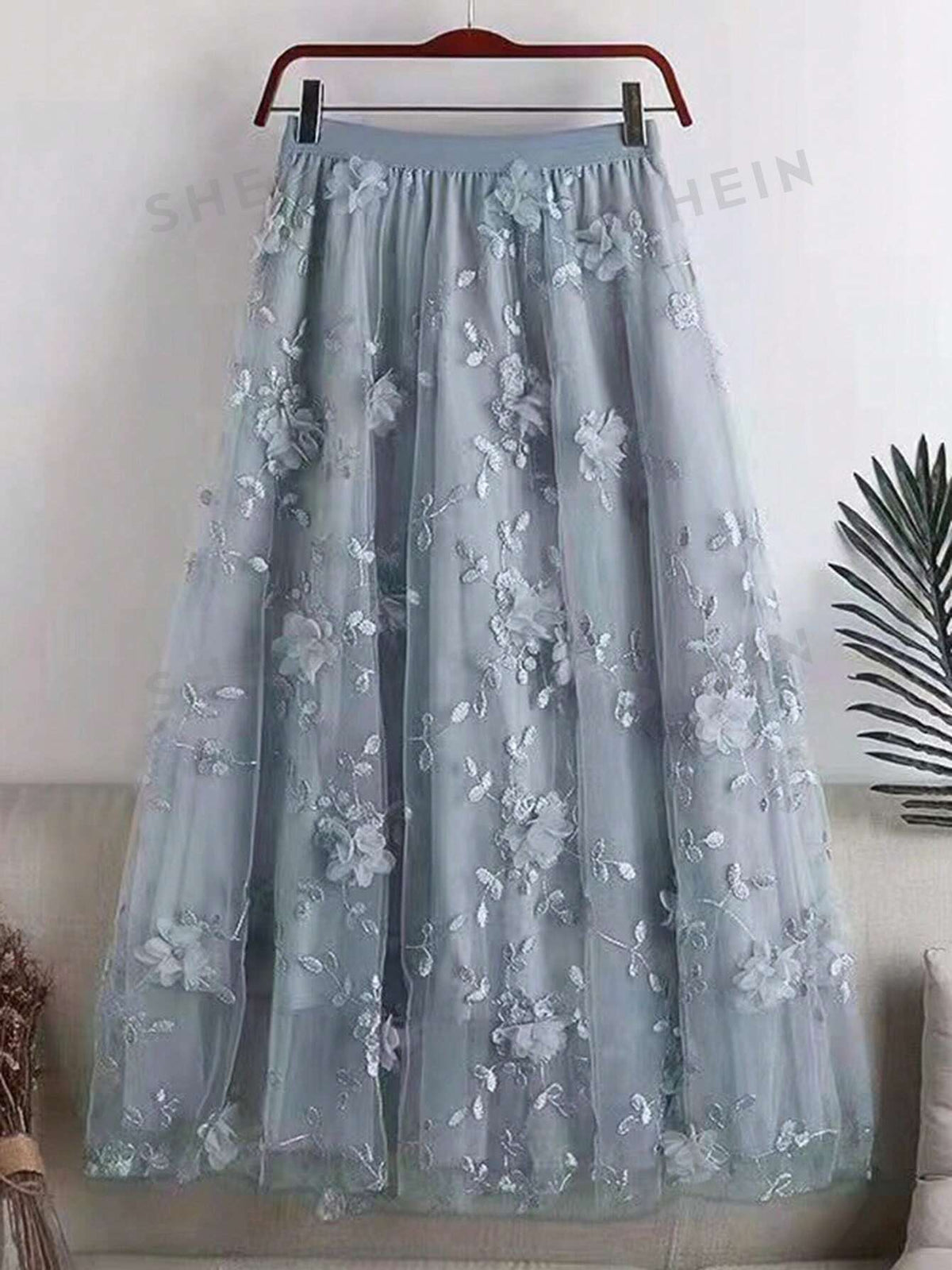 Mesh Embroidery Skirt