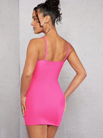 Minami Crisscross Cut Out Bodycon Dress