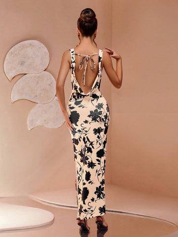 New Arrival Elegant Knitted Digital Print Backless Fitted Long Dress With Deep V Neck, High Waist And Tie Waist Details, Unique Design For Wedding Party Gown, Cocktail Dress, Afternoon Tea, Unqiue Allure For Multiple Occasions