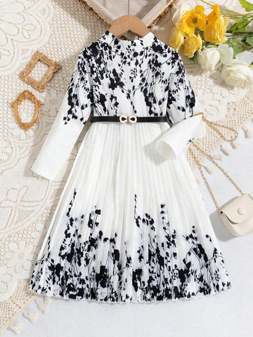 New Arrival Girls' Lovely Vitality White Pleated Long Dress For Daily Wear Sibling Outfits Mathing Outfits (3 Pieces Are Sold Separately)