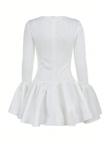 New Fashion Women Elegant Fitted Round Neck Bell Sleeve Bubble Short Dress, Autumn