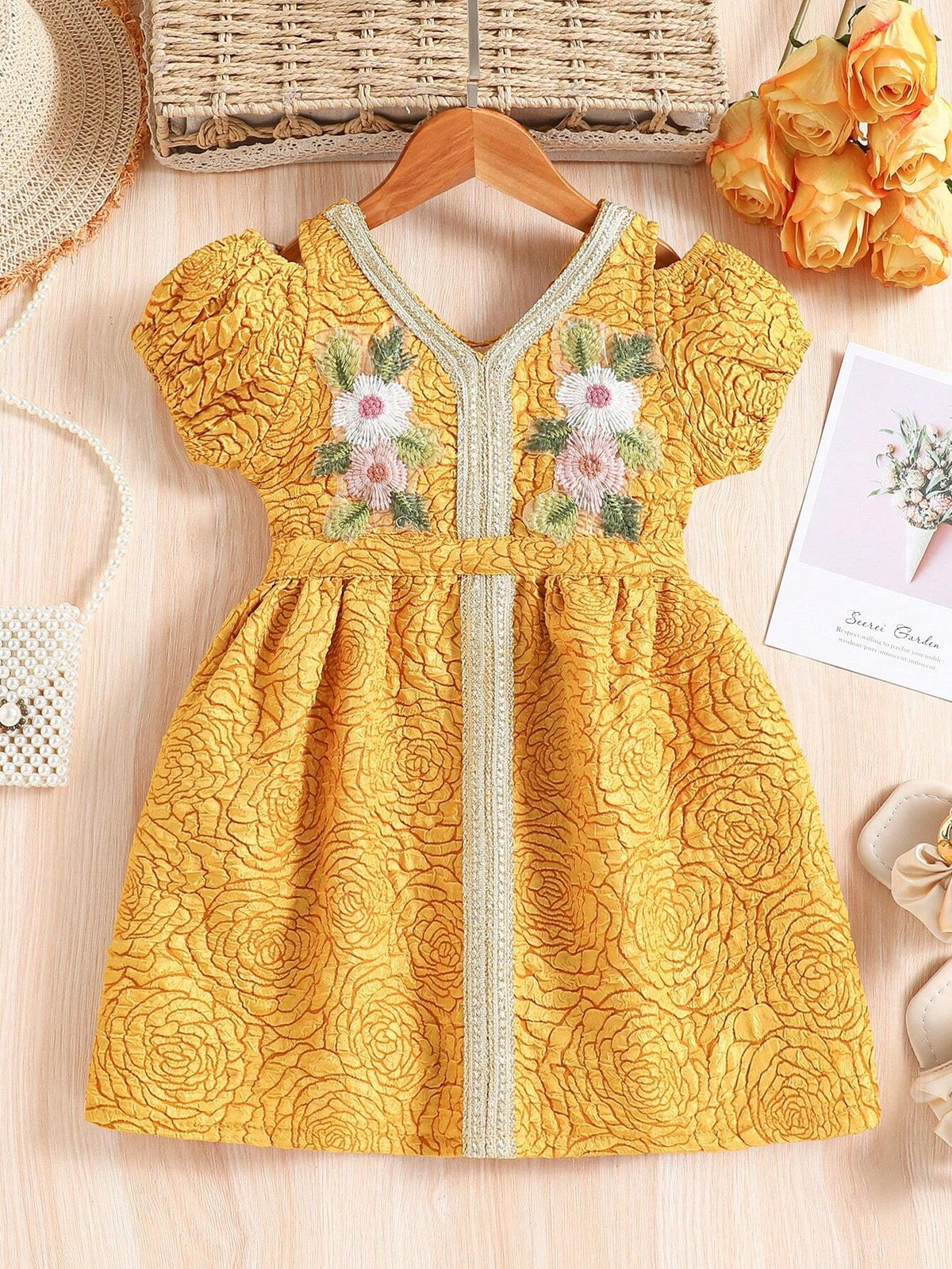 New Style Girls' Patched Monochrome Spaghetti Strap Dress With Decorative Shoulder Strap And Puffy Sleeves, Spring And Summer