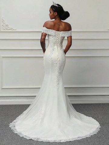 Off-Shoulder Appliqué Hand-Beaded Mermaid Wedding Dress