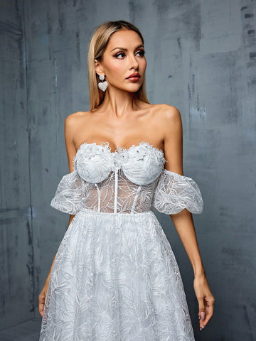 Off-Shoulder Embroidered Lace Bodice With Chest Pads And Flowy Wedding Dress For Women