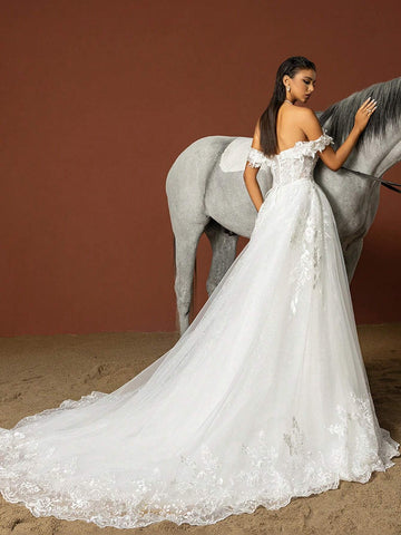Off-The-Shoulder Lace And Tulle Wedding Dress With Train And Patchwork