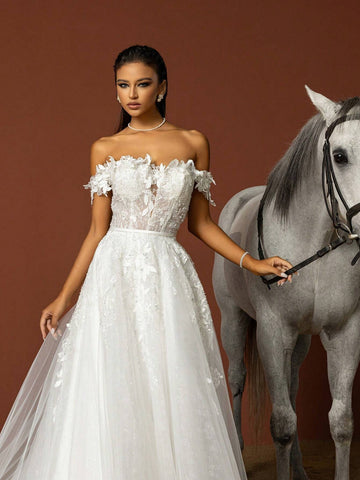 Off-The-Shoulder Lace And Tulle Wedding Dress With Train And Patchwork