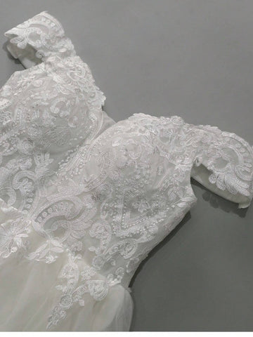Off Shoulder Appliques Bodice Mesh Wedding Dress