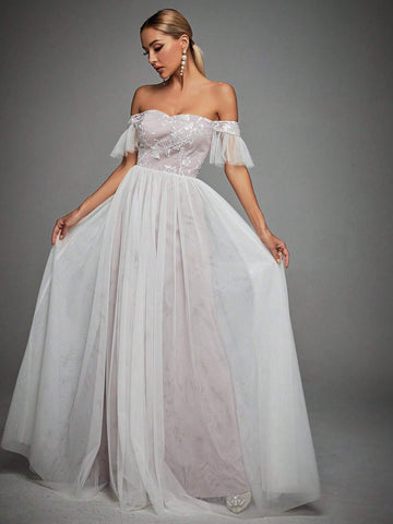 Off Shoulder Embroidery Mesh Wedding Dress
