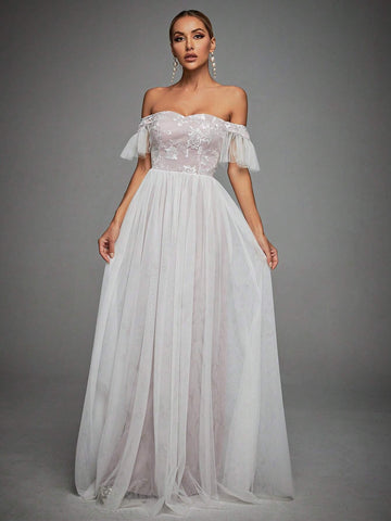 Off Shoulder Embroidery Mesh Wedding Dress