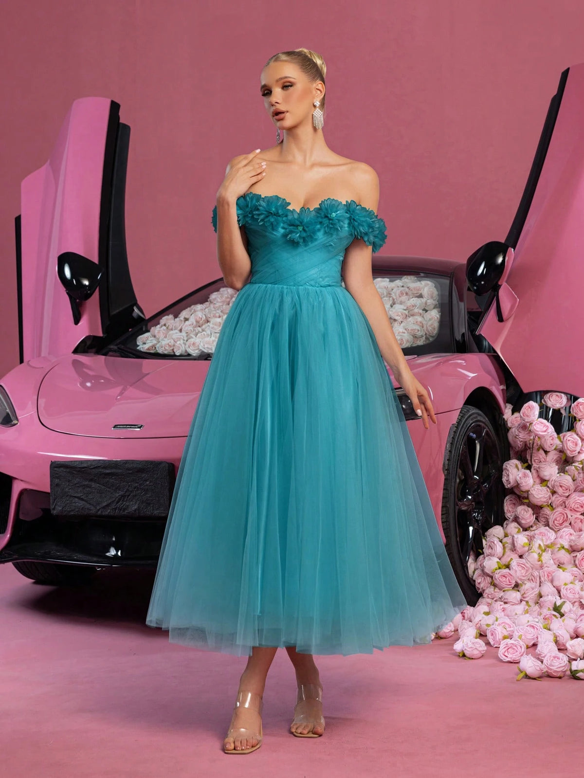 Off Shoulder Lace Up Back Floral Applique Decorated Tulle Prom Homecoming Dress