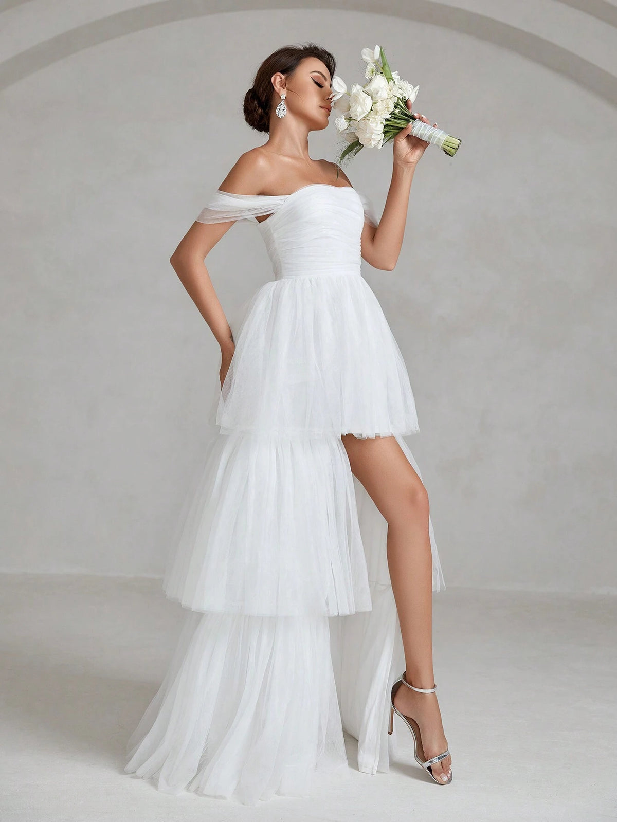 Off Shoulder Layer Hem Mesh Wedding Dress