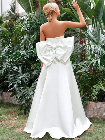 Off Shoulder Twist Front Big Bow Back Tube Wedding Dress