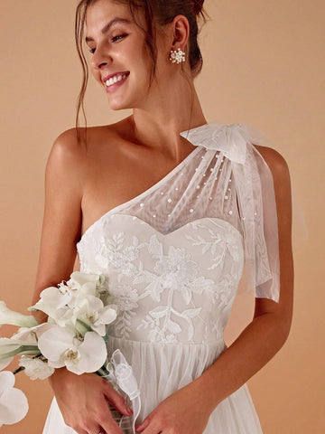 One Shoulder Pearl Dress Appliques Contrast Wedding Dress