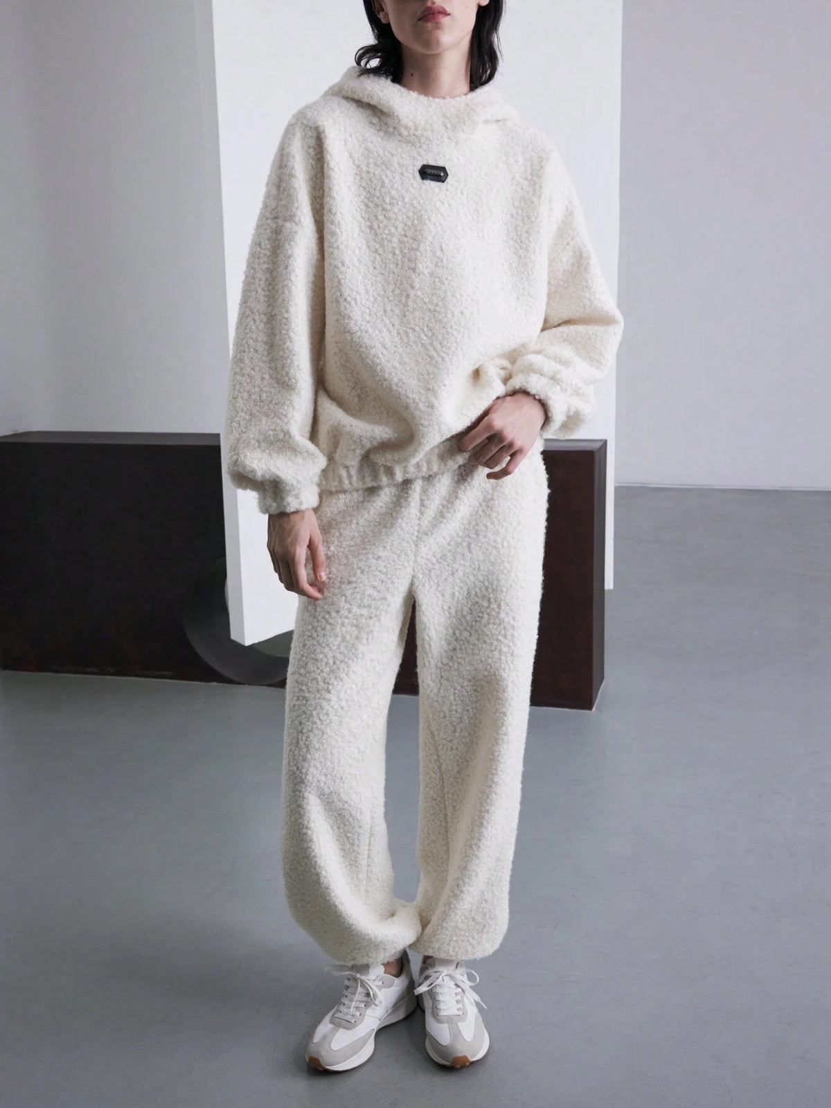 Ontre 2pcs/Set Applique Hoodie Top And Long Pants, Casual Winter Outfit