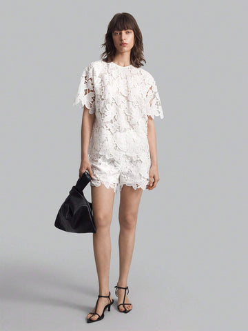 Ontre Women Eyelet Embroidery Shorts, White, Autumn Back To School Casual Outfit