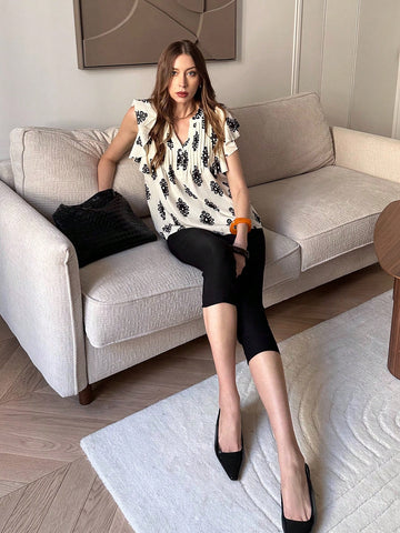 Casual Versatile V-Neck Women Shirt With Arrow Print, Pleated & Frill Hem