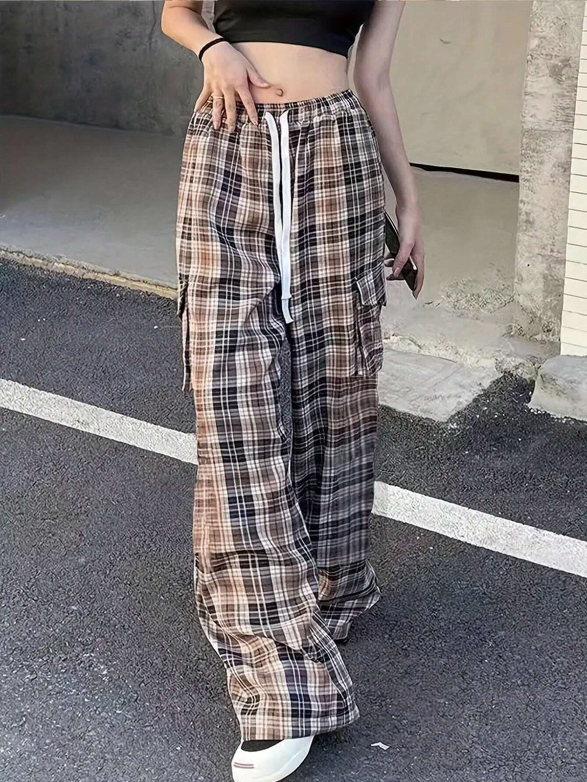 Plaid Drawstring Waist Loose Sweatpants