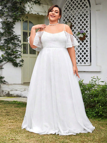 Plus Size Spaghetti Strap Round Neck Big Flared Sleeves Embroidered Lace Patchwork Mesh Wedding Dress With Big Hemline
