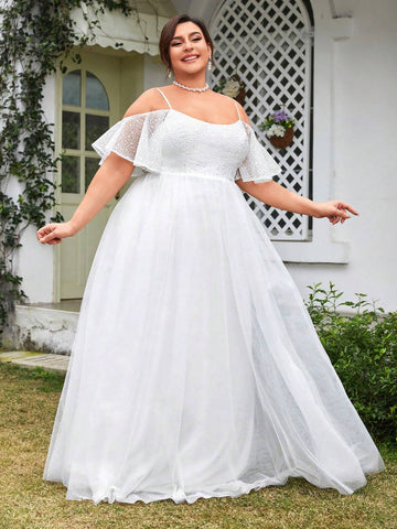 Plus Size Spaghetti Strap Round Neck Big Flared Sleeves Embroidered Lace Patchwork Mesh Wedding Dress With Big Hemline