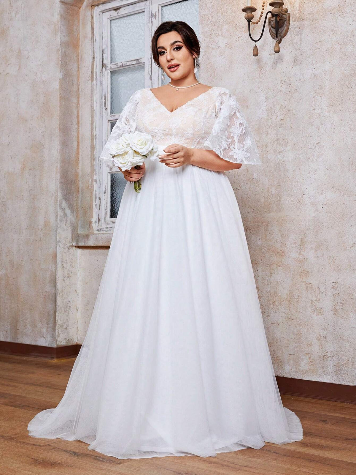 Plus Size Women's V-Neck Lace Patchwork White Tulle Train Ball Gown Wedding Dress