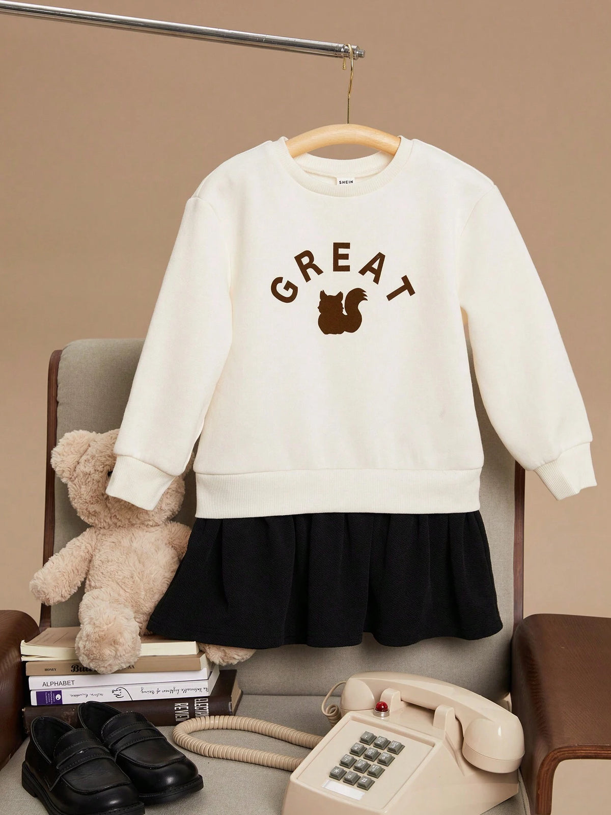 PrepCrw Young Girls' Beige Christmas Letter & Animal Print Knit Patchwork Round Neck Midi Dress