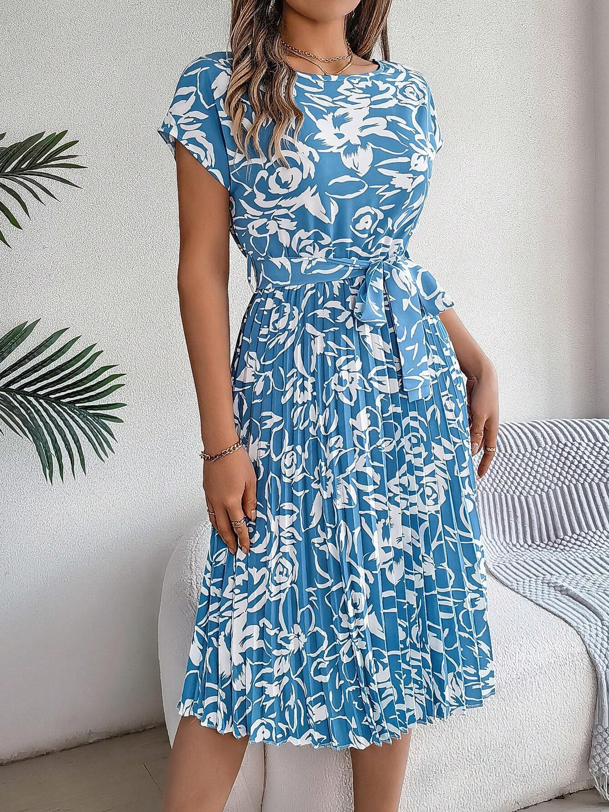 Real Shot Floral Print Batwing Sleeve Dress With Tie-Up Design & Pleated Hem, Spring/Summer