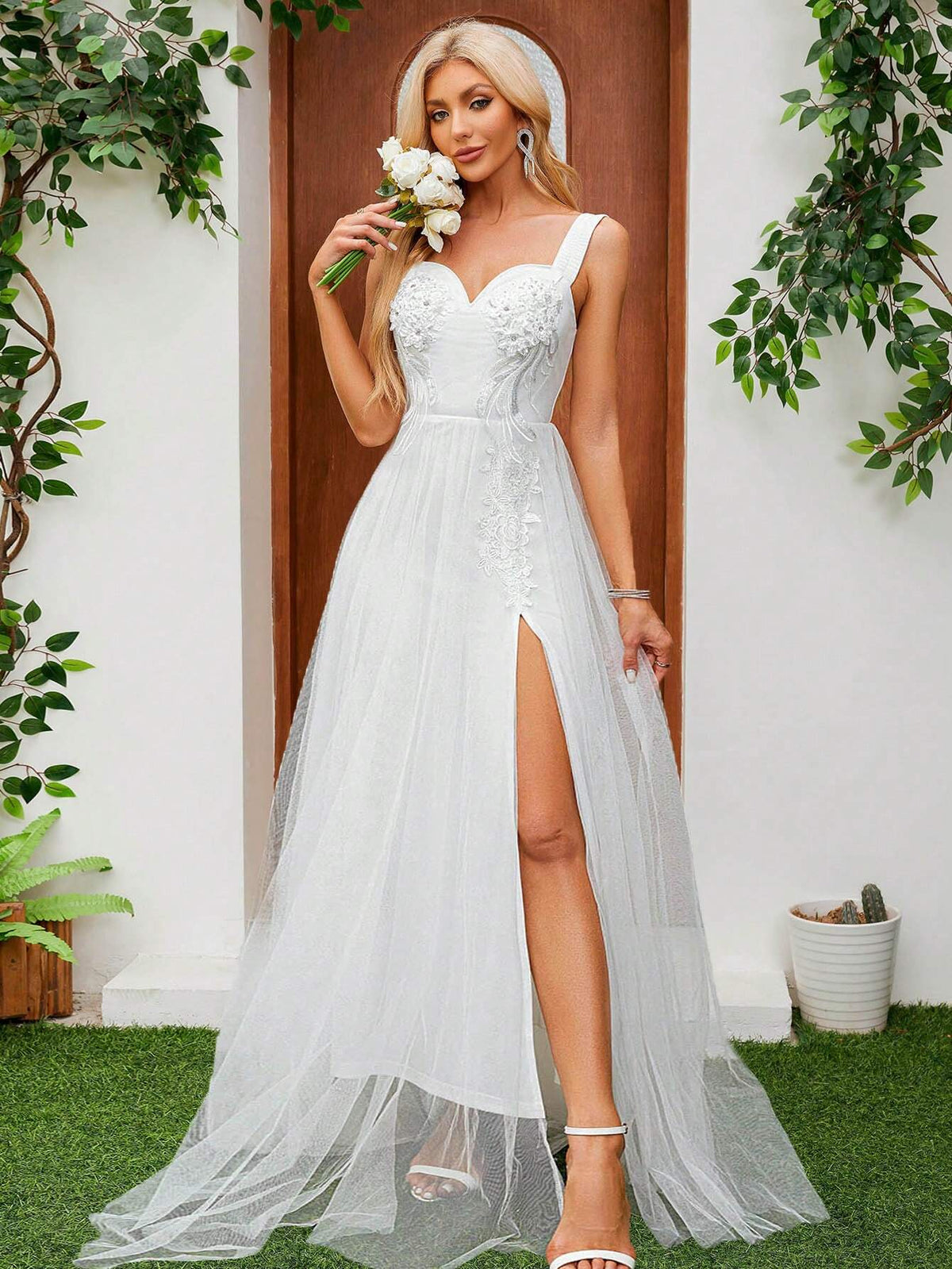 Romantic Lace V-Neck Split Flower Print Long Mesh Wedding Bridal Gown With Thin Straps