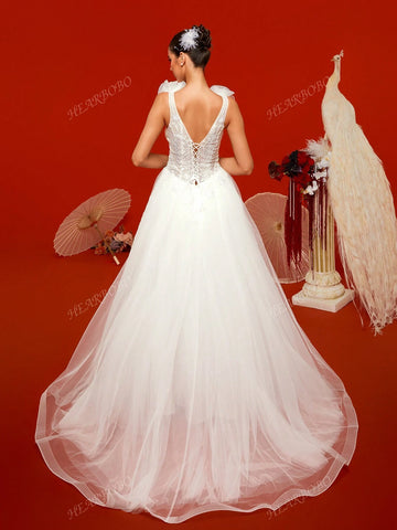 Romantic Petal V-Neck Wedding Dress With Large Hem
