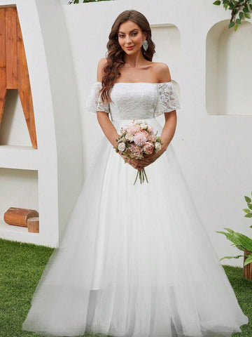 Romantic Wedding Dress With Lace, Square Neckline, Fitted Waist, Long Hem And Sheer Overskirt